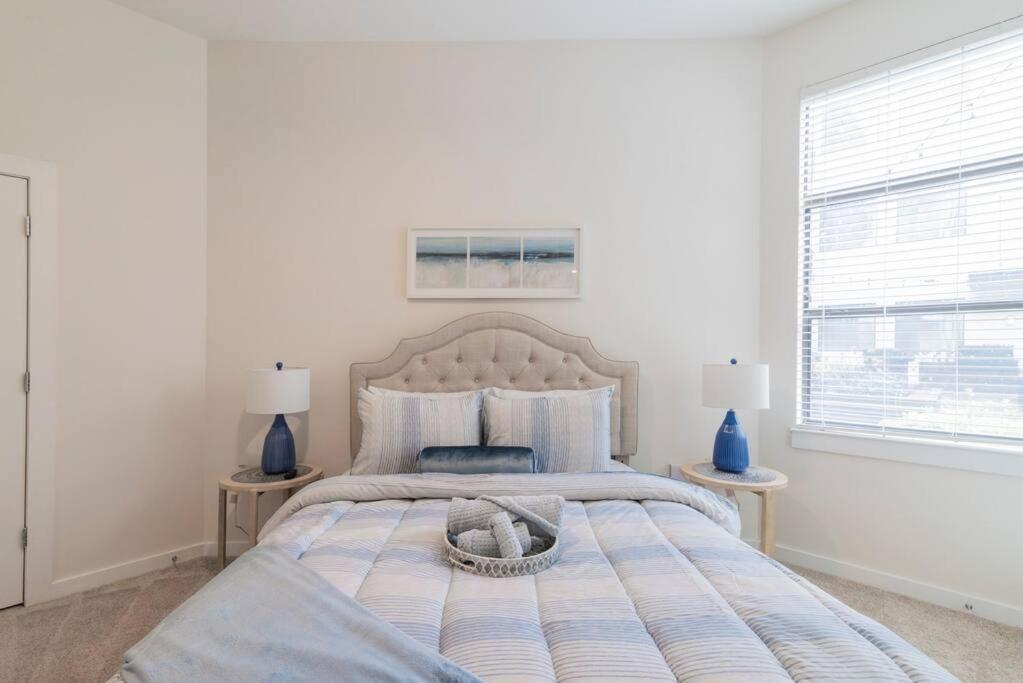 Charming Cozy Apartment With Wi-Fi & Free Parking 샬럿 외부 사진