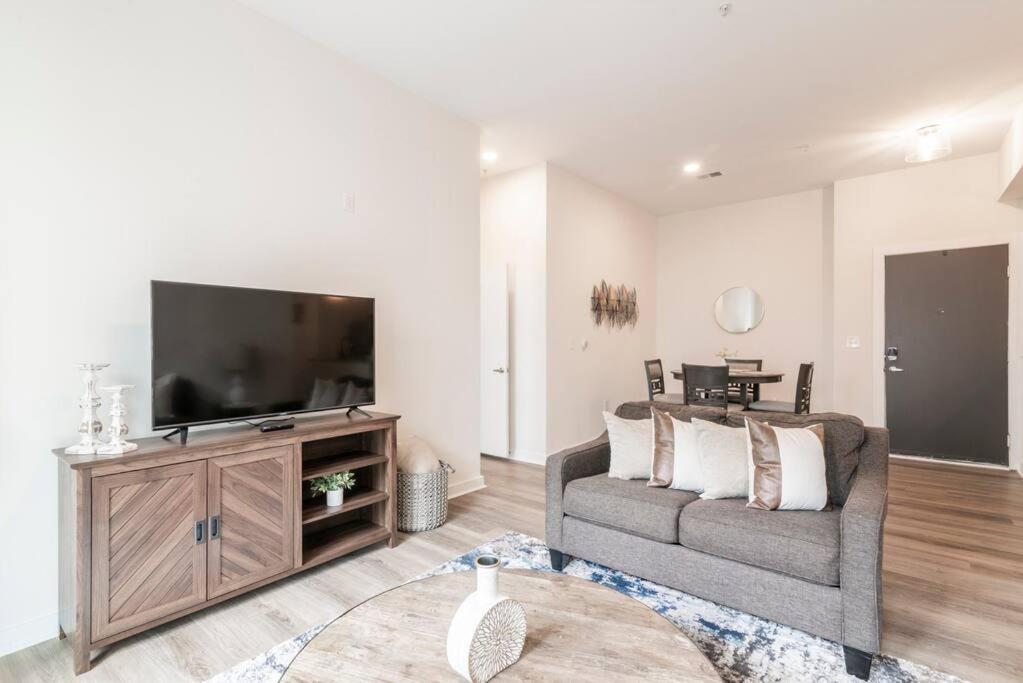 Charming Cozy Apartment With Wi-Fi & Free Parking 샬럿 외부 사진