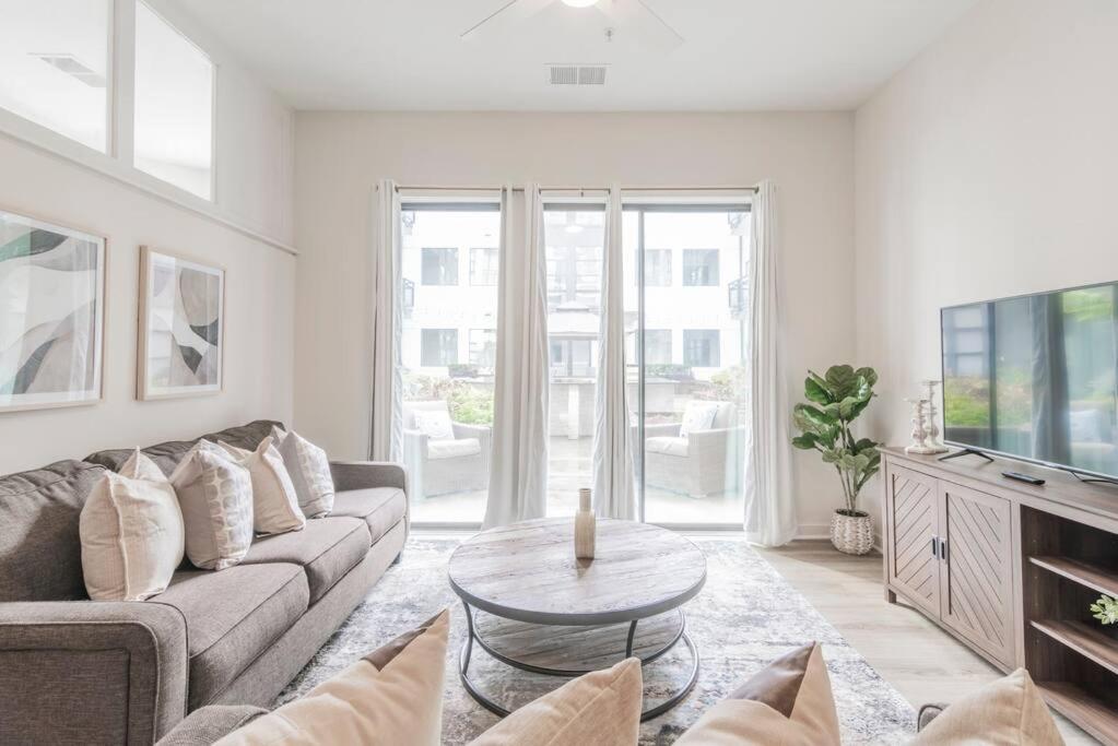 Charming Cozy Apartment With Wi-Fi & Free Parking 샬럿 외부 사진